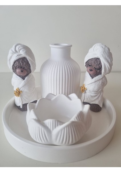 Sevimli Ayıcıklı Beyaz Dekoratif Minimalist Set - Yuvarlak Tepsi Vazo Lotus Mumluk ve Sevimli Ayıcık
