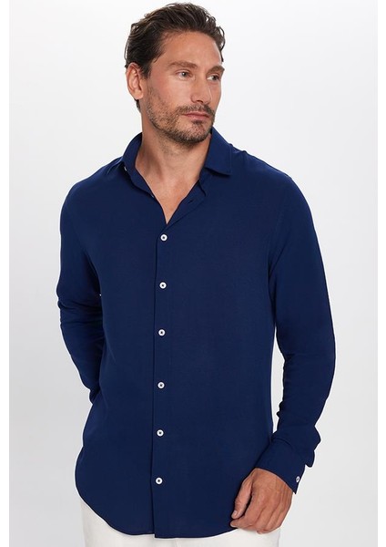 Slim Fit Dar Kesim Uzun Kol Dökümlü Viskon Şık Lacivert Erkek Gömlek