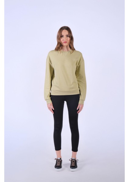 Regular Fit Arka Baskı Detaylı Sweatshirt fırsatları