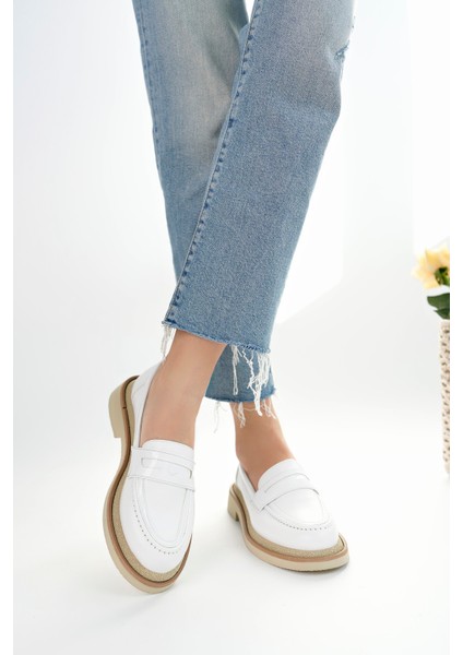 Velora Model Beyaz Cilt Rugan Detaylı Kadın Loafer Günlük Ayakkabı Makosen modelleri