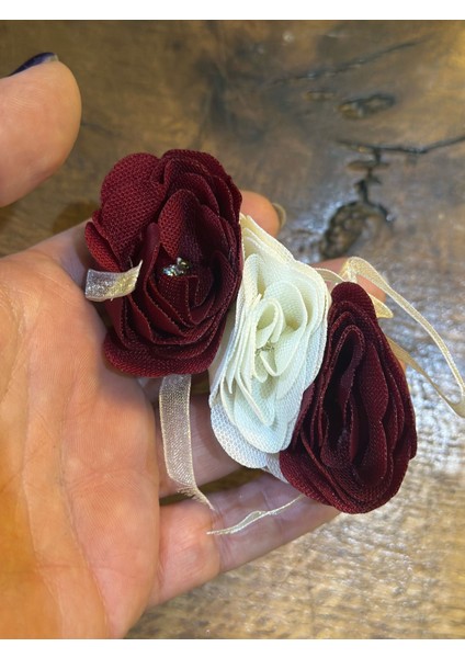 Kırmızı Beyaz Çiçekli Broş Yaka Iğnesi Giyim Aksesuarı 10x5 cm