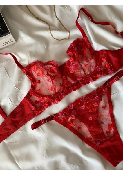 Kırmızı Kalpli Bralet Sütyen Takımı Kapsız Balenli Tanga / Iç Çamaşır Takımı