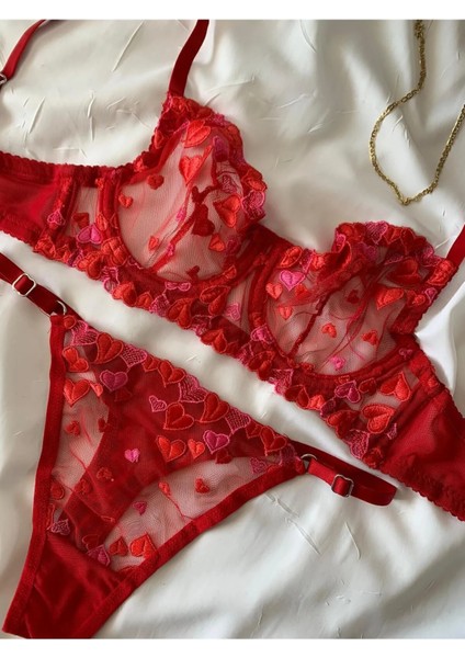 Kırmızı Kalpli Bralet Sütyen Takımı Kapsız Balenli Tanga / Iç Çamaşır Takımı