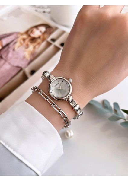 Özel Tasarım Vintage Seri Taşlı Kordon Model Kadın Kol Saati+Bileklik Hediyeli CL8745.C04 fiyatları