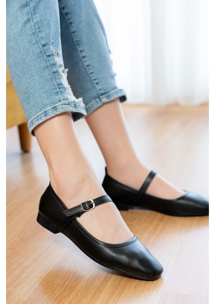 Latte Siyah ( 1 cm Topuklu ) Baretli Yuvarlık Burun Babet fırsatları