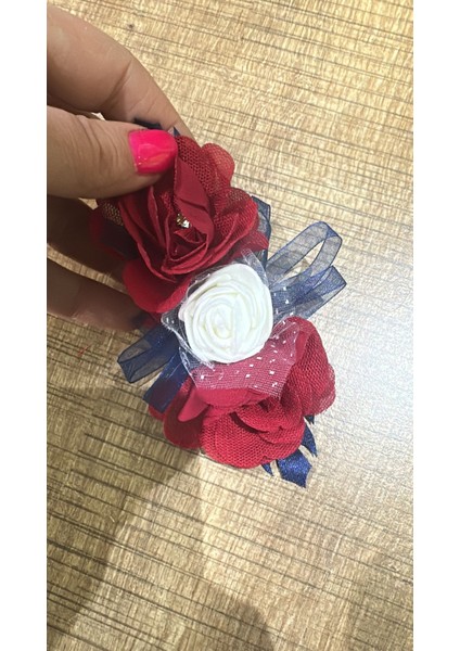 Renkli Kırmızı Beya Zçiçekli Broş Yaka Iğnesi 11x5 cm