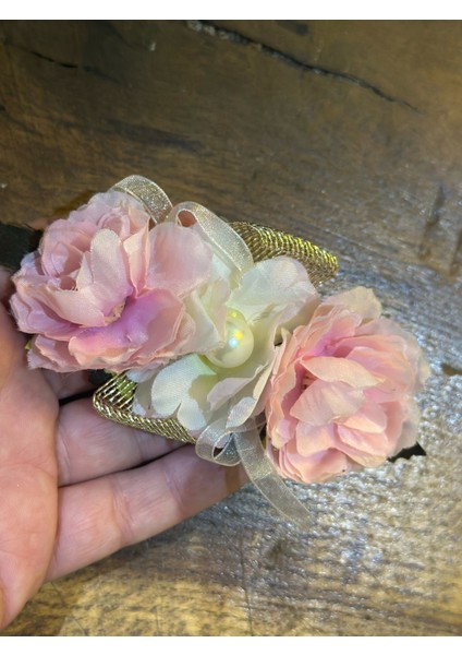 Açık Bembe Çiçekli Tasarım Broş Yaka Iğnesi Giyim Aksesuarı 12x6 cm