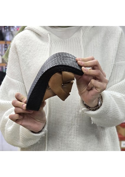 2120 Ultra Hafif Esnek Tabanlı Deri Tam Anatomik Kadın Terlik - NKT02120-TABA-41 fiyatları