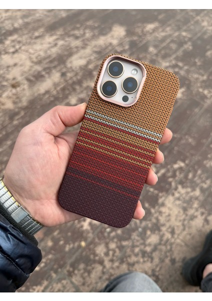 Apple iPhone 15 Karbonfiber Jumper Turuncu Telefon Kılıfı