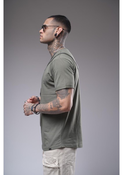 Pis Yaka Kolu Katlamalı Regular Kalıp Düz Basic Erkek Tişört modelleri