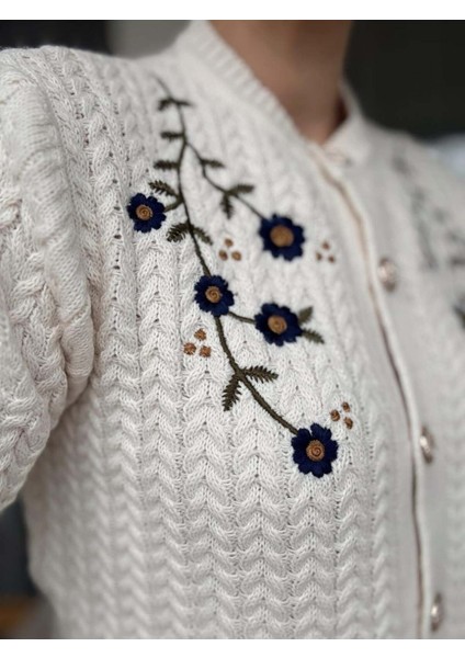 Vintage Zarafet - Nakış Detaylı Örgü Hırka fiyatları