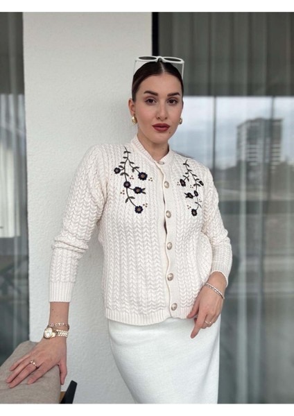 Vintage Zarafet - Nakış Detaylı Örgü Hırka modelleri