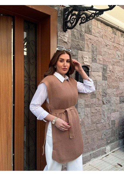 Şıklığın Anahtarı: Kuşak Detaylı Süveter
