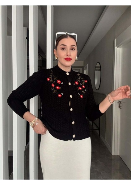 Vintage Zarafet - Nakış Detaylı Örgü Hırka modelleri