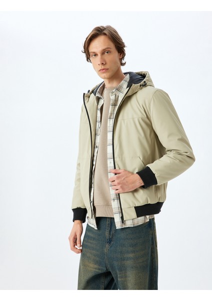 Mevsimlik Ceket Slim Fit Fermuarlı