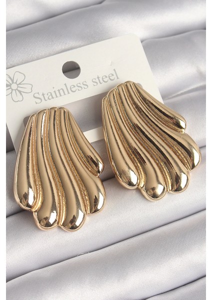 Pirinç Gold Renk İşlemeli İstirdye Model Kadın Küpe