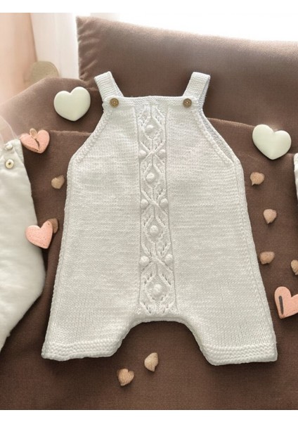 handmade el örgüsü unisex kolsuz ahşap düğmeli bebek tulumu