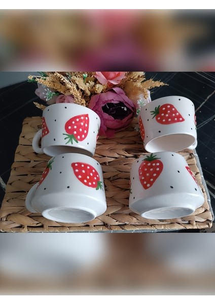 Hediyelik El Işlemeli Çilek Desenli Kahve ve Çay Seti 4'lü