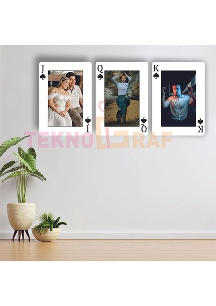 Joker, Papaz ve Kız 3 Parça Kişiye Özel Resimli Ahşap Duvar Tablosu