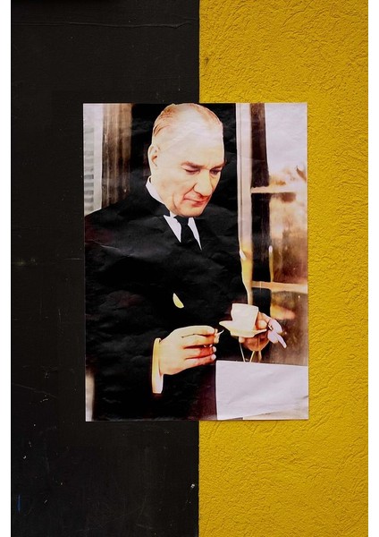 Ayakta Kahve Içen Atatürk Pvc Kaplama Hd Poster