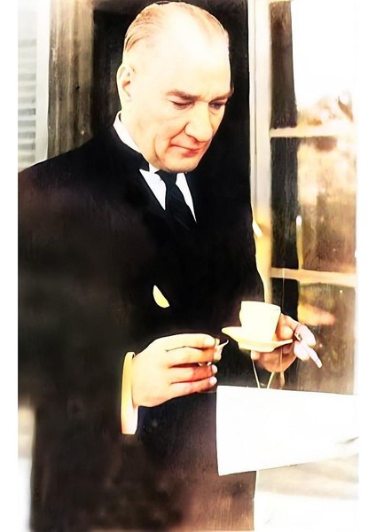 Ayakta Kahve Içen Atatürk Pvc Kaplama Hd Poster fiyatları