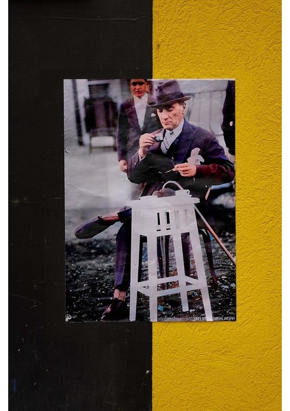 Kahve Içen Atatürk Pvc Kaplama Hd Poster