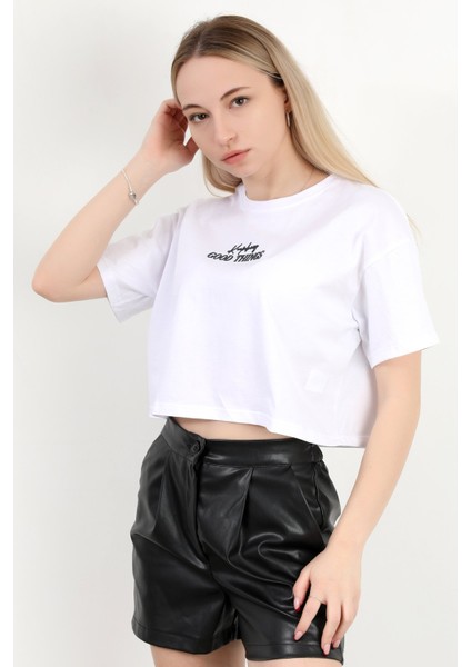 Kadın Bisiklet Yaka Good Things Baskılı T-Shirt Beyaz - 925039 fiyatları