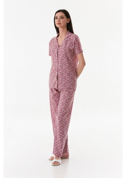 Love Yazı Baskılı Gömlek Yaka Kısa Kollu Pijama Takımı fırsatları