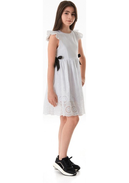 Yanları Fiyonk Detaylı Kız Çocuk Elbise modelleri