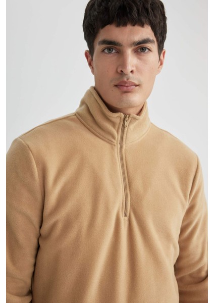 Regular Fit Yarım Fermuarlı Sweatshirt