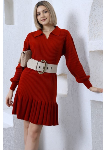 Kırmızı Yaka Fırfırlı Triko Elbise