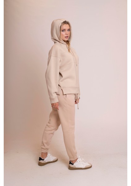 Muse Kadın Bej Oversize Kapüşonlu Sweatshirt – Rahat, Sıcak Tutucu ve Şık Günlük Kombinler Için modelleri