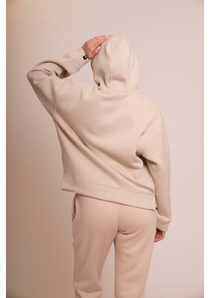 Muse Kadın Bej Oversize Kapüşonlu Sweatshirt – Rahat, Sıcak Tutucu ve Şık Günlük Kombinler Için fırsatları