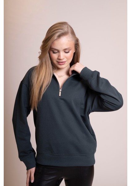 Muse Kadın Yeşil Yarım Fermuarlı Sweatshirt - Geri Dönüştürülmüş Kumaş, Rahat ve Şık Tasarım