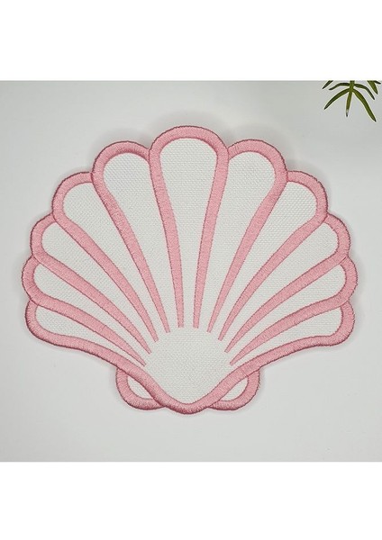 Istiridye Şeklinde Pembe Nakışlı Kumaş Kokteyl Peçetesi 1 Adet