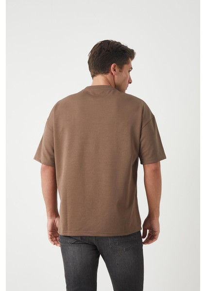 Panel Detaylı Basic Oversize Erkek T-Shirt - Kahve fiyatları