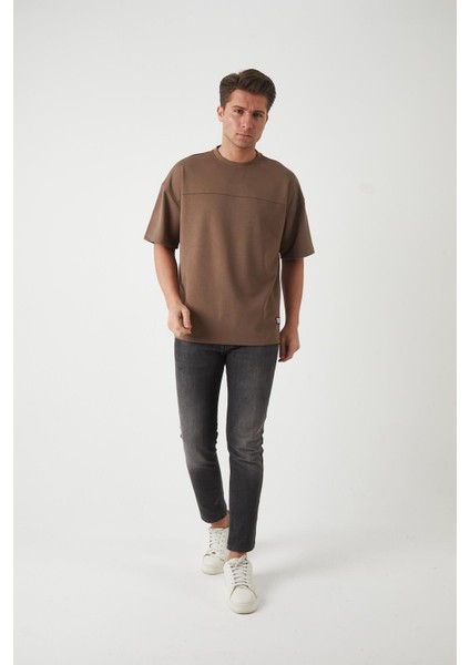 Panel Detaylı Basic Oversize Erkek T-Shirt - Kahve fırsatları