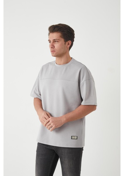 Panel Detaylı Basic Oversize Erkek T-Shirt - Gri indirimleri