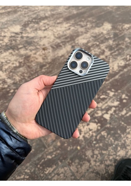 Apple iPhone 14 Pro Panter Black Karbonfiber Telefon Kılıfı