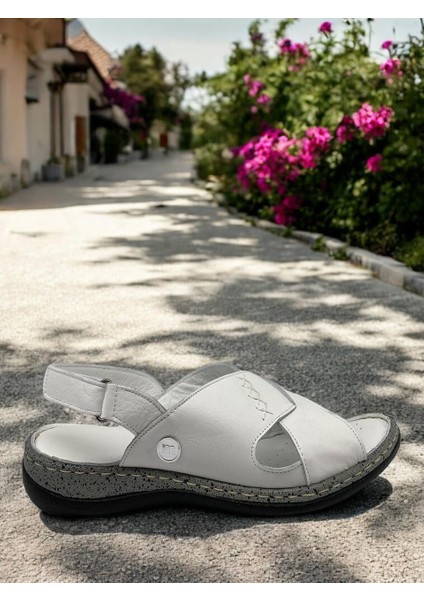 D25YS-2525 Beyaz Hakiki Deri Tam Ortopedik Kadın Günlük Sandalet fiyatları