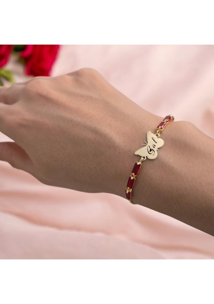 Kelebek Figürlü 14 Ayar Altın Plakalı İsme Özel Kırmızı Taşlı Bileklik fiyatları