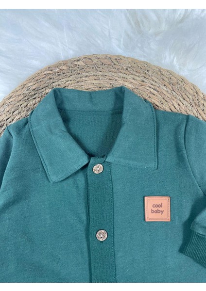 Gömlek Yaka Önden Düğmeli Arma Detaylı Erkek Bebek Tulum modelleri