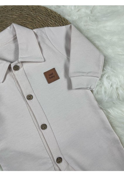 Gömlek Yaka Önden Düğmeli Arma Detaylı Erkek Bebek Tulum fiyatları