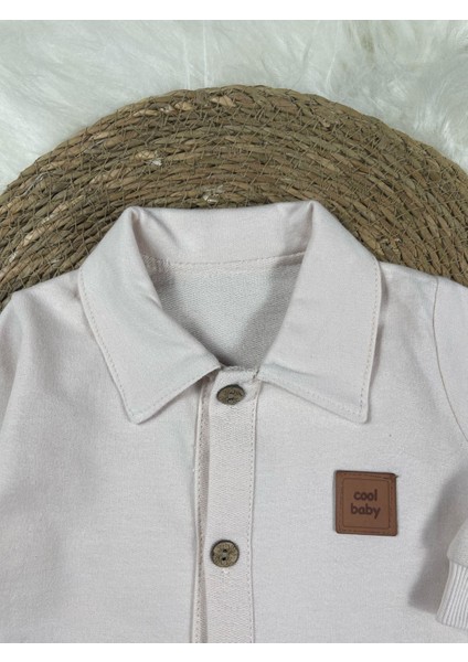 Gömlek Yaka Önden Düğmeli Arma Detaylı Erkek Bebek Tulum modelleri