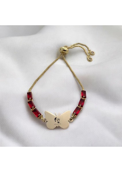Kelebek Figürlü 14 Ayar Altın Plakalı Özel Semboller Detaylı Kırmızı Taşlı Bileklik
