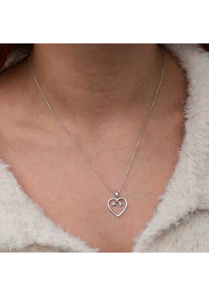 Gümüş Kalpli Ok Kadın Kolye fırsatları