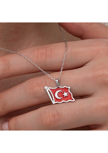Gümüş Türk Bayrağı Kadın Kolye