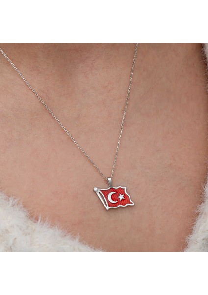 Gümüş Türk Bayrağı Kadın Kolye