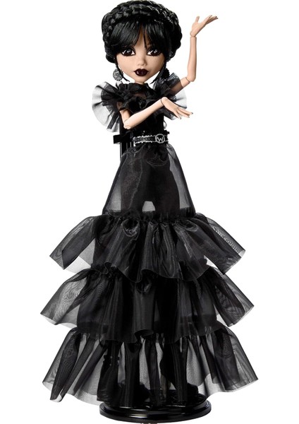 High Wednesday Doll, R'n Wednesday Koleksiyonluk Siyah Gotik Elbise Dans Sahnesinden Esinlenmiştir, Premium Aksesuarlar ve Oyuncak Bebek Standından Esinlenilmiştir