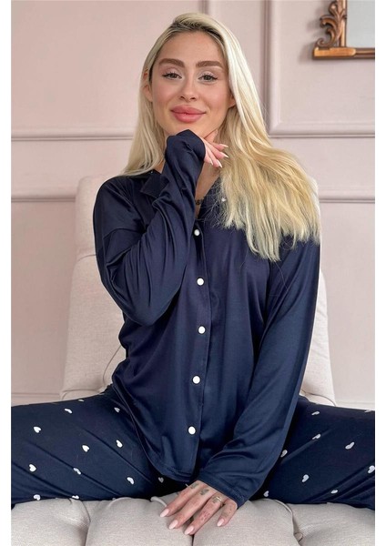 Lacivert Kalp Desenli Bambu Önden Düğmeli Uzun Kol Kadın Pijama Takımı
